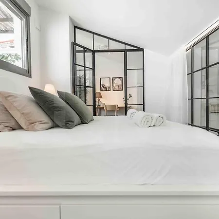 Bright Spacious Duplex With Terrace By Rems *