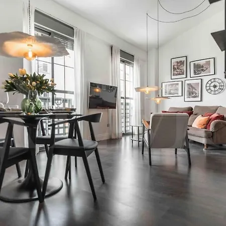 Bright Spacious Duplex With Terrace By Rems Apartment