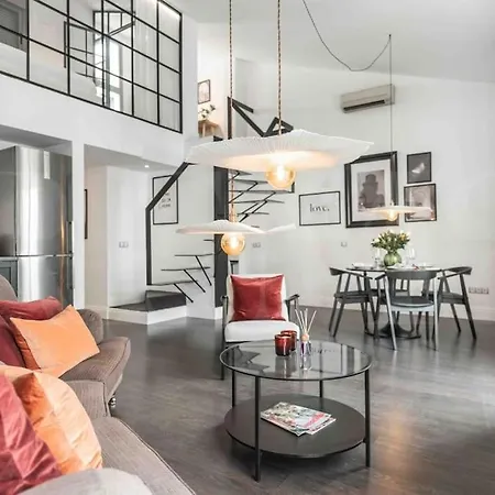 Bright Spacious Duplex With Terrace By Rems